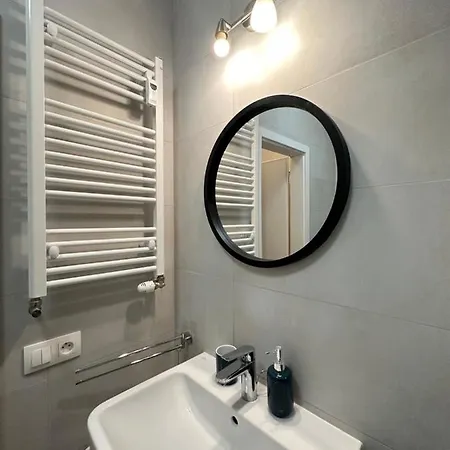 Studio 05 With Free Private Parking Братислава
